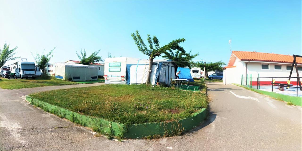 Camping Derby Loredo Εξωτερικό φωτογραφία