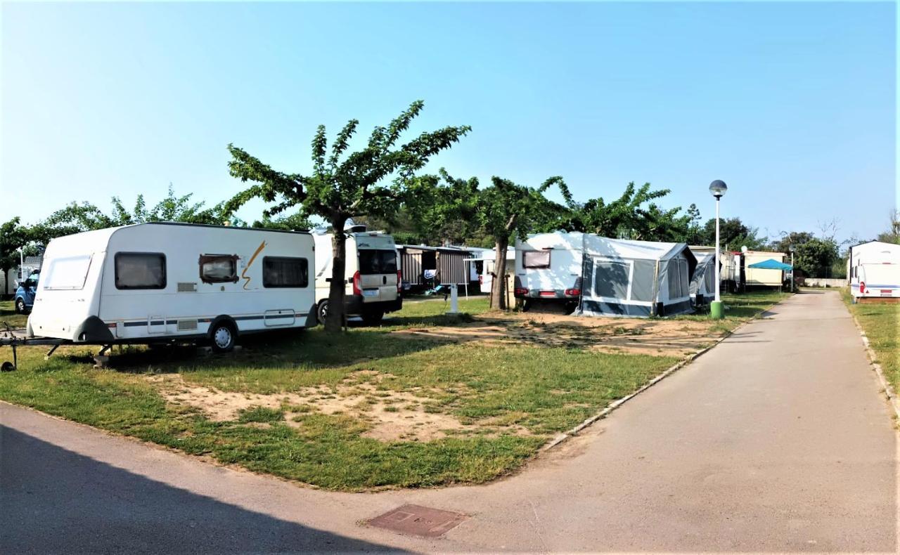 Camping Derby Loredo Εξωτερικό φωτογραφία